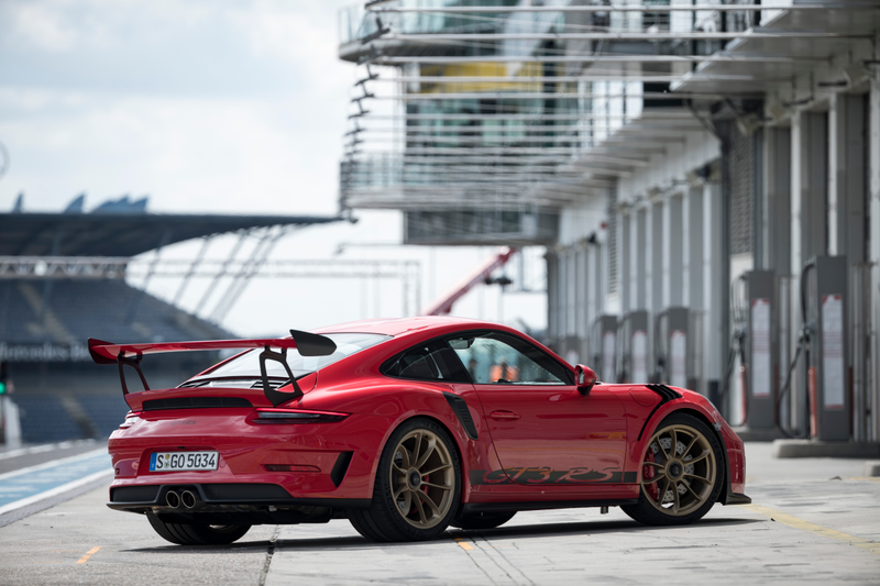 Illustration for article titled Put These Very Good 2019 Porsche 911 GT3 RS Photos In Your Life